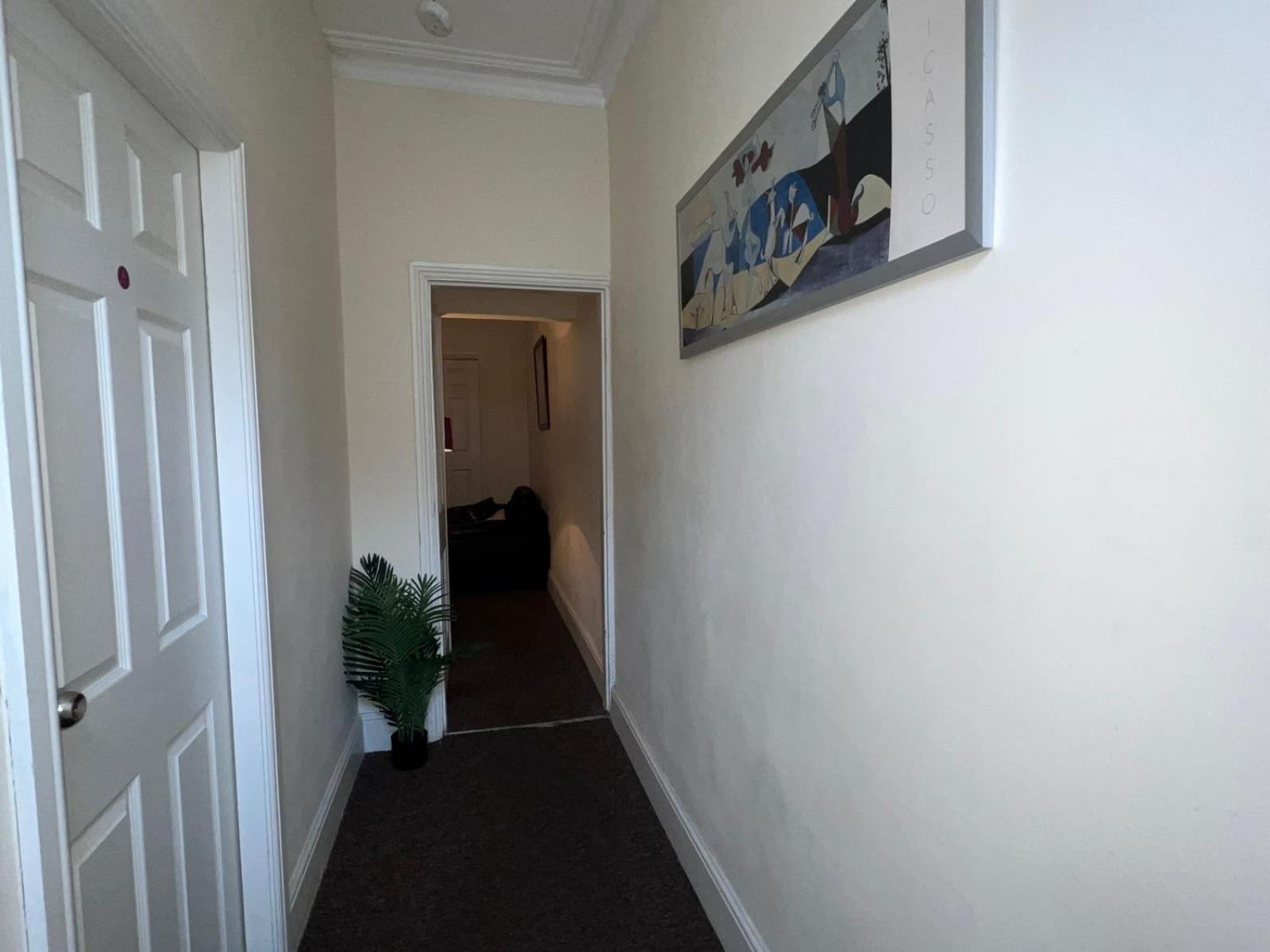 Lovely Room Within 5 Mins Walk To Stoke Train Station With Double And Single Room Eksteriør bilde