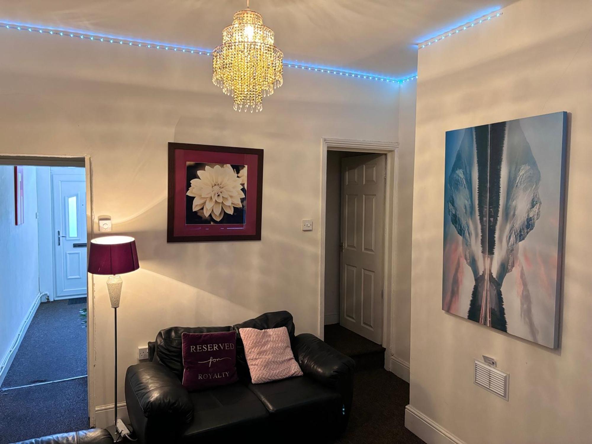 Lovely Room Within 5 Mins Walk To Stoke Train Station With Double And Single Room Eksteriør bilde