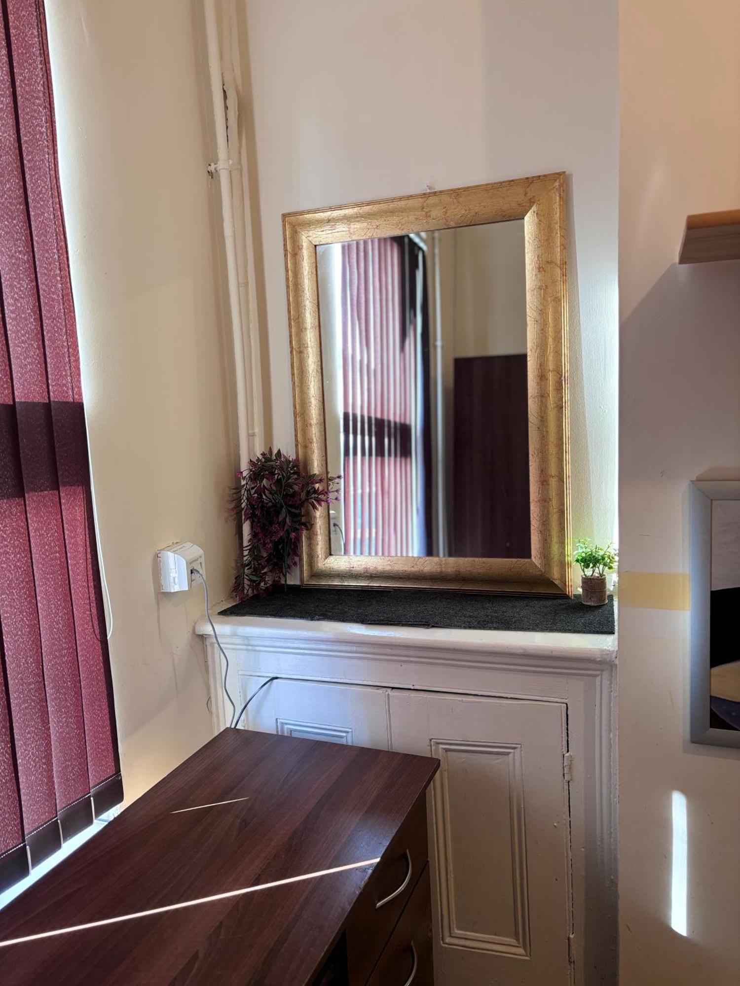 Lovely Room Within 5 Mins Walk To Stoke Train Station With Double And Single Room Eksteriør bilde